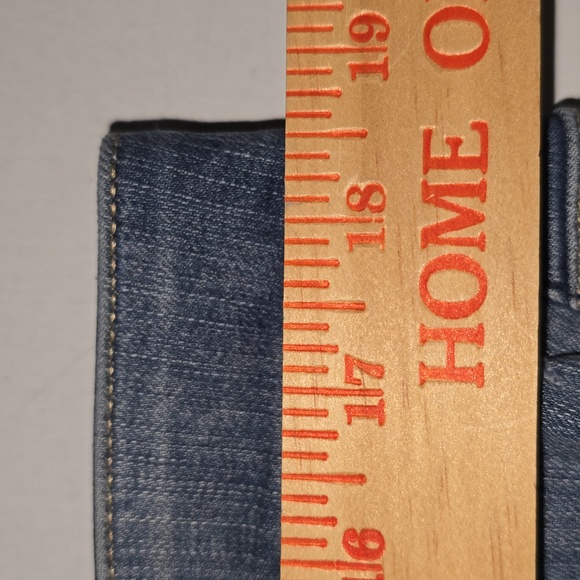 TORRID Bombshell Skinny Premium Stretch  Destructed Jean Womens Size 18R - Picture 12 of 15